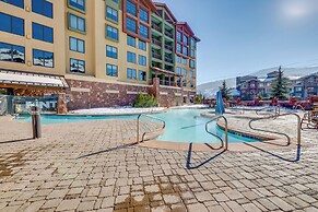Ski-in/ski-out Park City Condo: Fireplace & View!