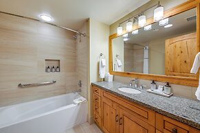 Ski-in/ski-out Park City Condo: Fireplace & View!