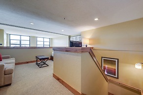 Ski-in/ski-out Park City Condo: Fireplace & View!