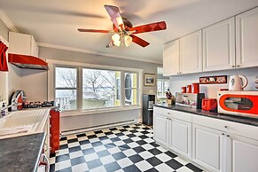 Waterfront Cottage on Sawmill Bay w/ Deck!