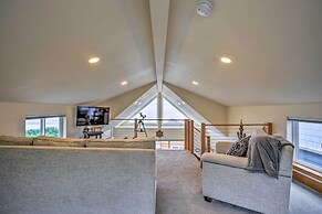 Chic Beachfront Abode w/ Balcony & Beach Access!