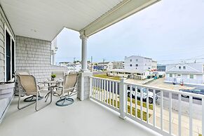Sunny Brigantine Townhome: Walk to Beach
