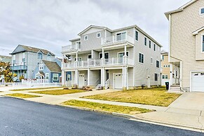 Sunny Brigantine Townhome: Walk to Beach