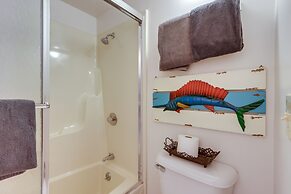 Osage Beach Home: Screened Porch, Resort Amenities