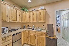 Near Trail Access & Beech Mtn Ski: 1st-floor Condo