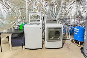 Private Mountain Home Near Shenandoah River!