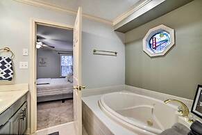 Lake Barkley Home With Fire Pit & Private Dock!