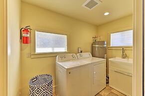 Waterfront Home ~ 6 Mi to Olympic National Park!