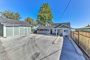 Waterfront Home ~ 6 Mi to Olympic National Park!