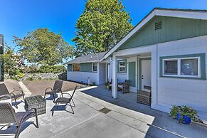 Waterfront Home ~ 6 Mi to Olympic National Park!