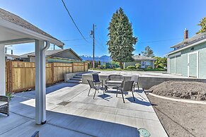 Waterfront Home ~ 6 Mi to Olympic National Park!