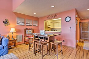 Pet-friendly Beech Mountain Condo: Walk to Slopes