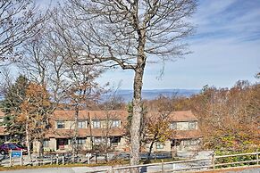 Pet-friendly Beech Mountain Condo: Walk to Slopes