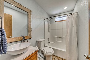 Ruidoso Family Cabin, Short Walk to Downtown!