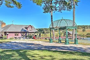 'cottage by the Pond' on Gorgeous Expansive Estate