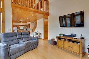 Pet-friendly Hancock Home on the Delaware River!