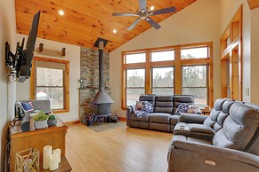 Pet-friendly Hancock Home on the Delaware River!