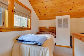 Pet-friendly Hancock Home on the Delaware River!