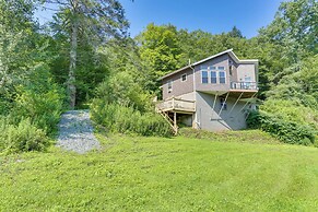 Pet-friendly Hancock Home on the Delaware River!