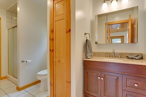 Pet-friendly Hancock Home on the Delaware River!