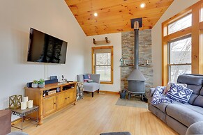 Pet-friendly Hancock Home on the Delaware River!