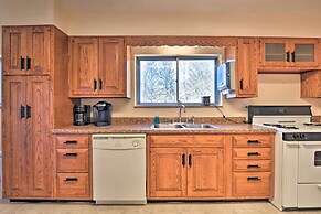 Mountaineer Retreat - 5 Mi to WV University!