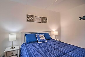 3 Mi to Lake Michigan: The Country Cottage