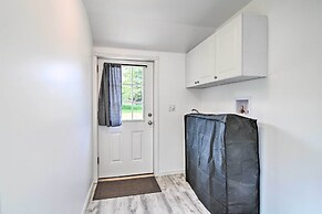 3 Mi to Lake Michigan: The Country Cottage