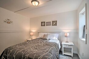 3 Mi to Lake Michigan: The Country Cottage