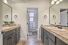 Modern Apartment w/ Beautiful Mountain Views!