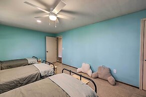 Spacious Bella Vista Home ~ 5 Mi to Lake!