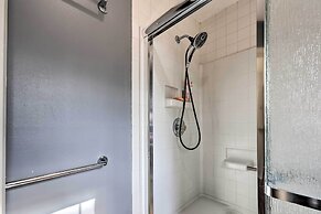 Spacious Bella Vista Home ~ 5 Mi to Lake!