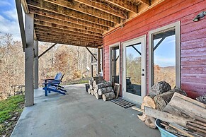 Gorgeous Franklin Getaway w/ Deck, Mountain Views!