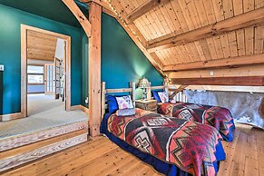 Gorgeous Franklin Getaway w/ Deck, Mountain Views!