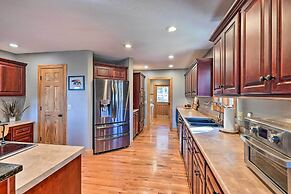 Gorgeous Franklin Getaway w/ Deck, Mountain Views!