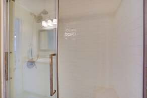 Bonita Springs Townhome Near Beach!