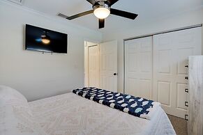Bonita Springs Townhome Near Beach!