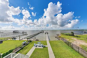 On Galveston Bay: Spacious Home w/ Pier & Grills!