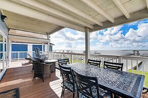 On Galveston Bay: Spacious Home w/ Pier & Grills!