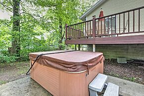 Cozy Union Pier House w/ Hot Tub, Deck & Backyard!