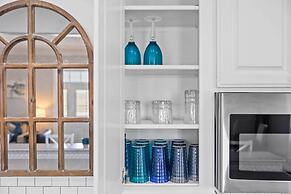 Waterfront Freeport Home w/ Boat Dock Access!