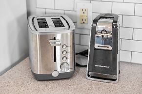 Waterfront Freeport Home w/ Boat Dock Access!