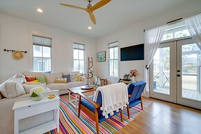 Carlton Landing Home w/ Poolside Lake View!