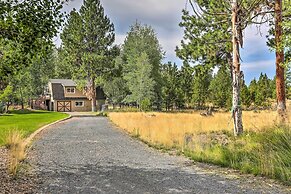 Upscale Bend Barn w/ Deck - Close to Trails!