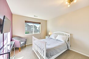 Spacious Kent Home Near Seatac Airport w/ Patio