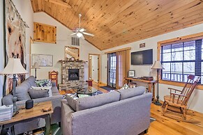 Murphy Family Cabin w/ Fire Pit & Forest Views!