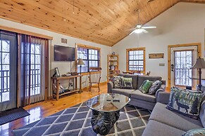 Murphy Family Cabin w/ Fire Pit & Forest Views!