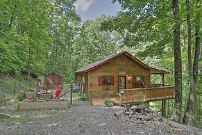 Cozy Murphy Cabin w/ Fire Pit, Deck & Forest View!