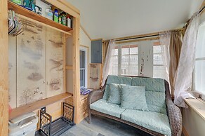 Cozy Houghton Lake Vacation Rental w/ Fireplace!