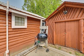 Cozy Houghton Lake Vacation Rental w/ Fireplace!